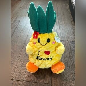 Super cute Jelly Cat lookalike pineapple new with tags- I LOVE HAWAII 🍍❤️